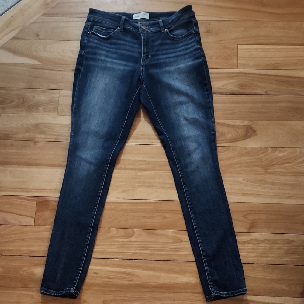 BKE Skinny Blue Jeans with Tapered Legs